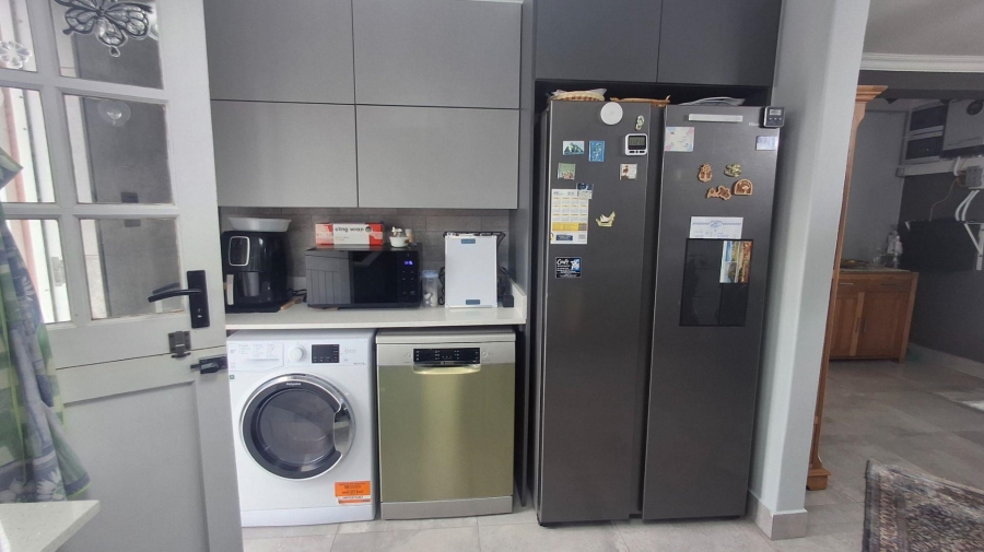 2 Bedroom Property for Sale in Gouritsmond Western Cape